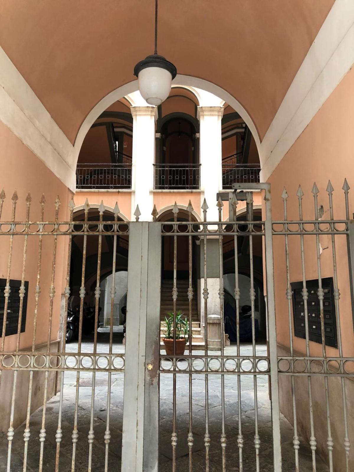 Bross Apartament Салерно Екстериор снимка